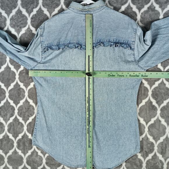 VTG Guess Western Shirt Women Large Blue Denim Pearl Snap Ruffle 90s - Picture 5 of 8